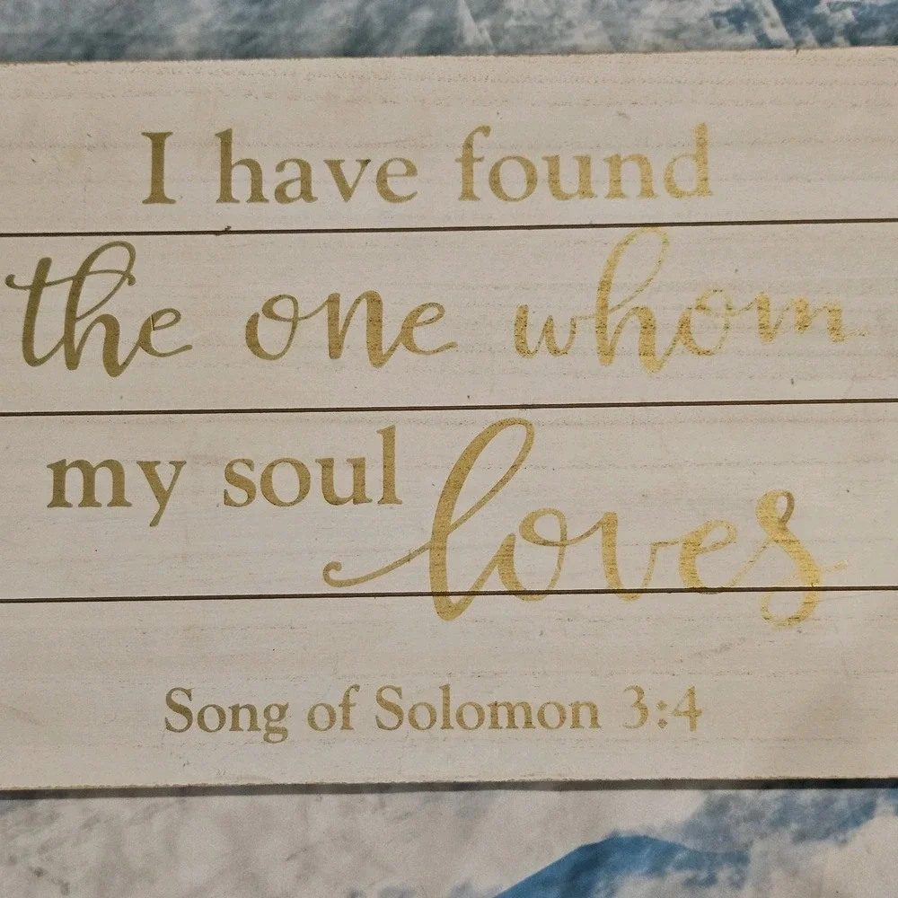 Christian Wooden Wall Decor Sign Song Of Solomon 3:4‎ Farmhouse Plaque